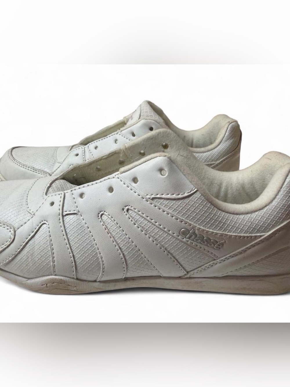 (819-6) Chassé Surge White Low Profile Cheer Shoes Sneakers Size 8